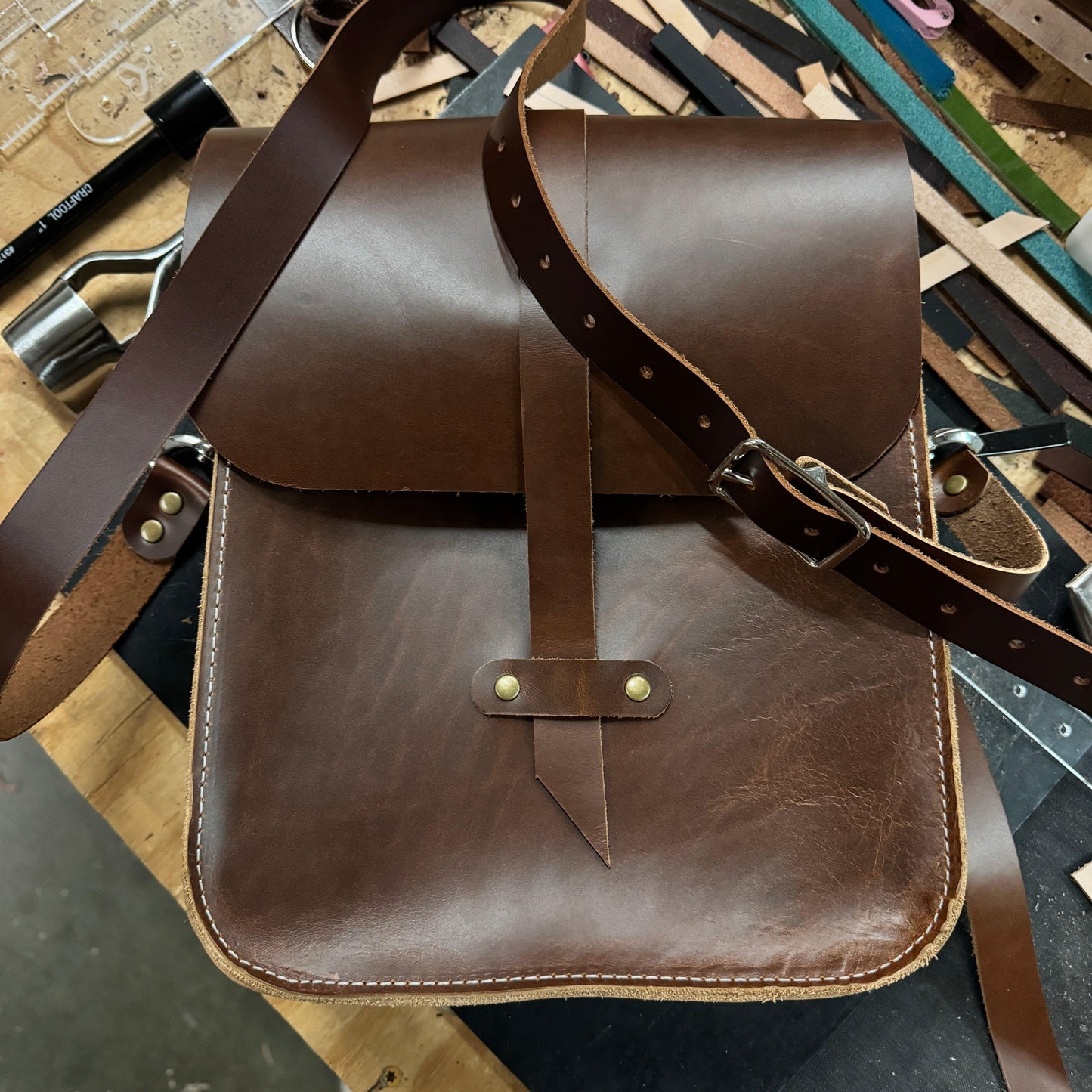 Unisex Messenger Bag - Oxford Xcel Leather - Stonestreet Leather