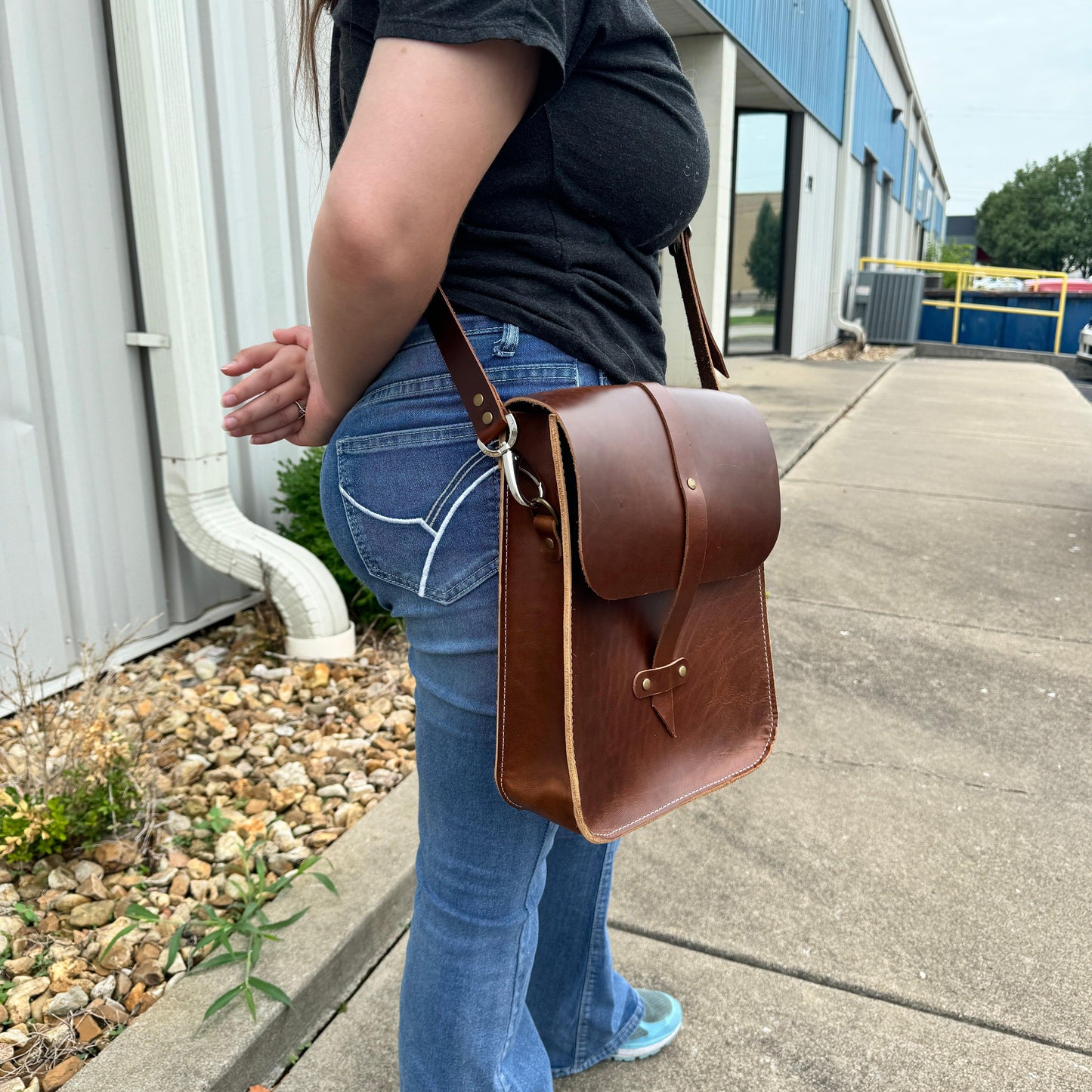 Unisex Messenger Bag - Oxford Xcel Leather - Stonestreet Leather