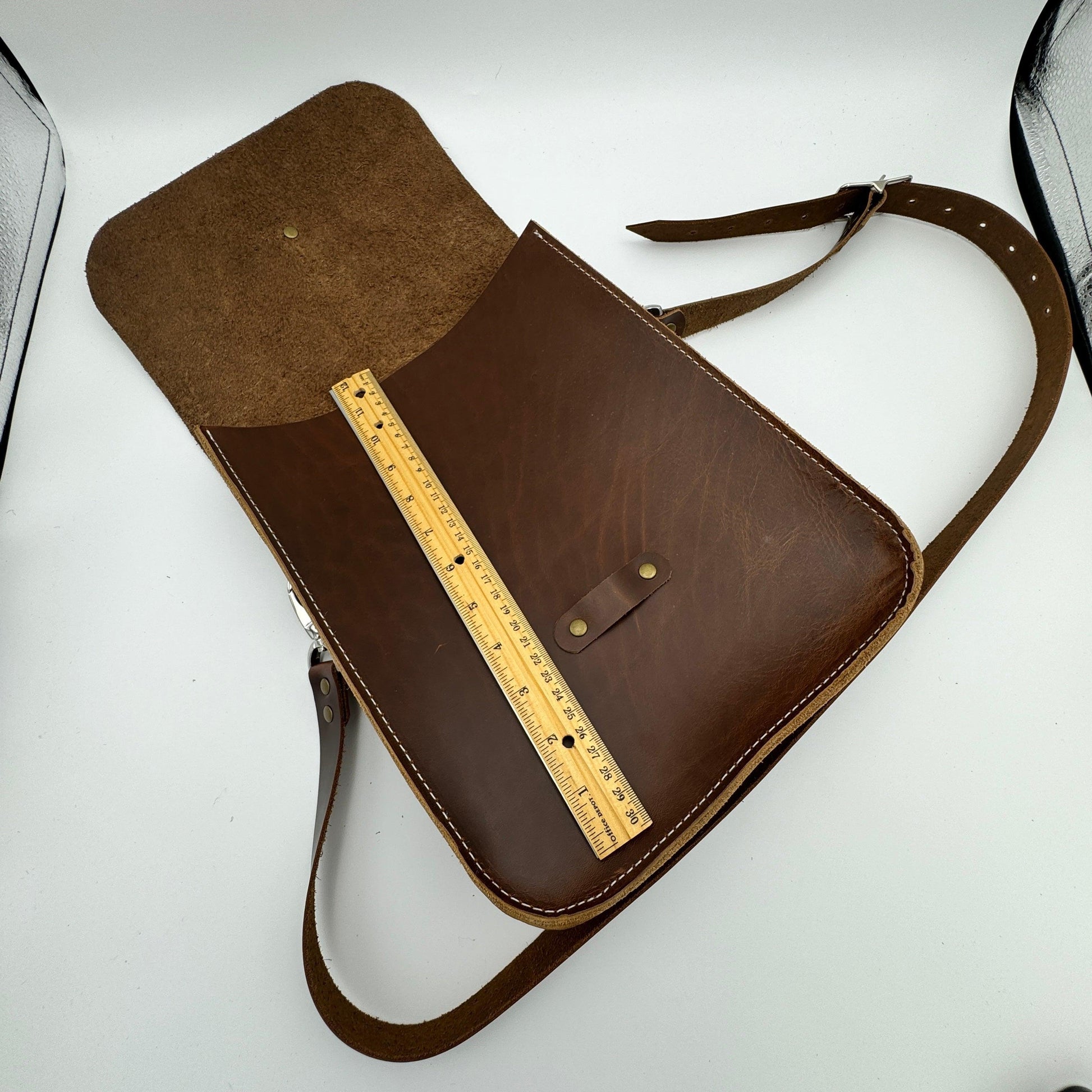 Unisex Messenger Bag - Oxford Xcel Leather - Stonestreet Leather