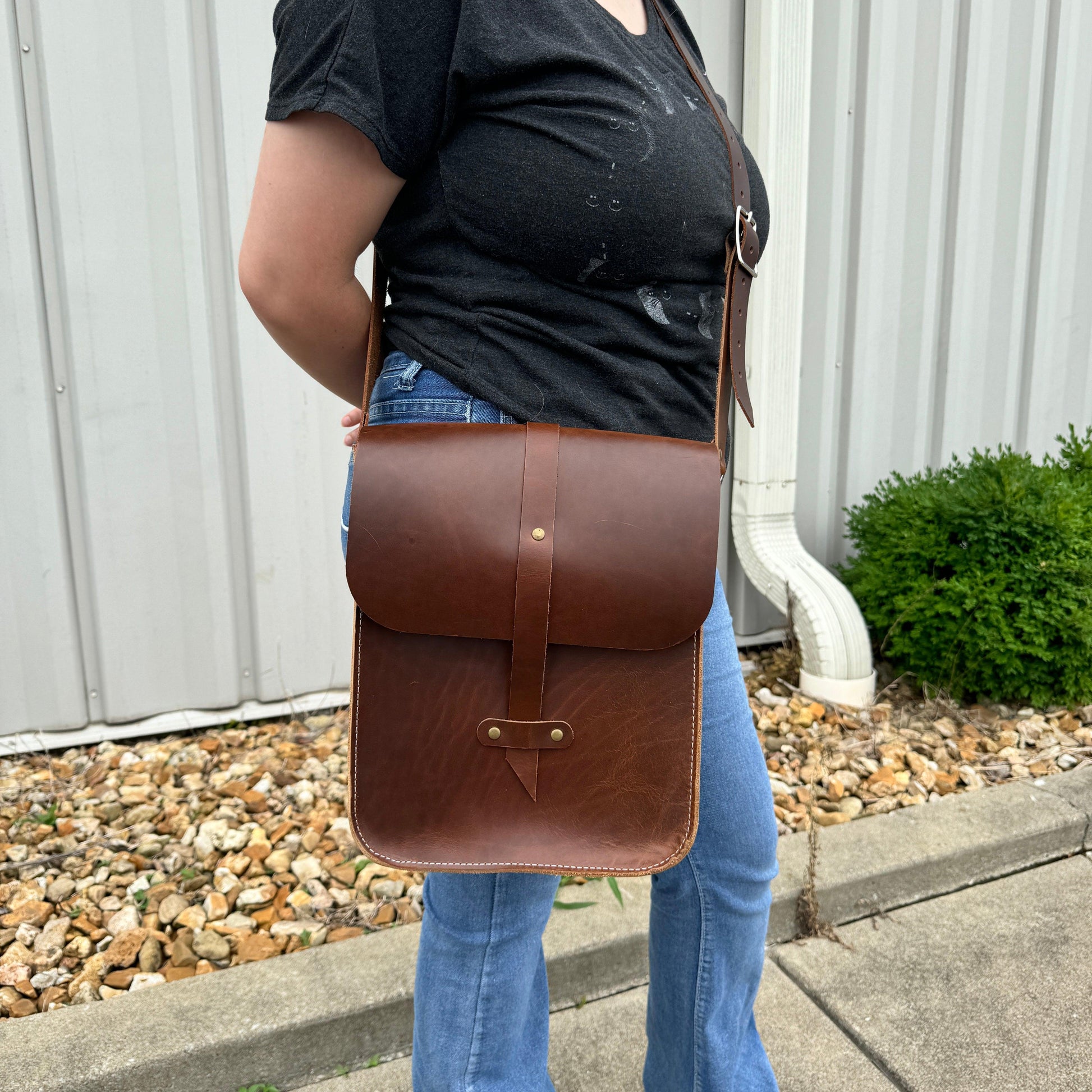 Unisex Messenger Bag - Oxford Xcel Leather - Stonestreet Leather