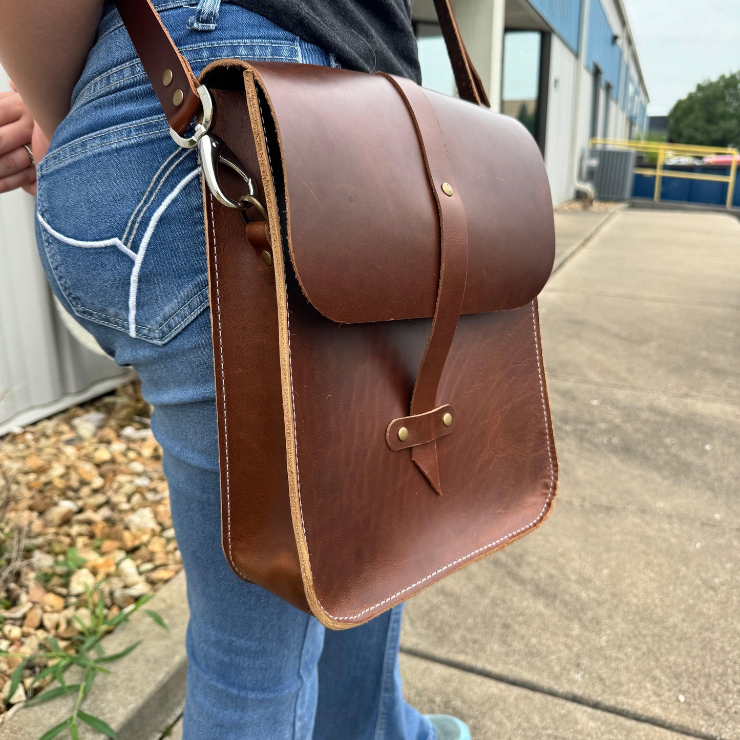 Unisex Messenger Bag - Oxford Xcel Leather - Stonestreet Leather