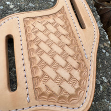 Cargar imagen en el visor de la galería, Basketweave Stamped Natural Veg Tan Cowhide Leather Handmade Pocket Knife Holster Sheath, Pancake Style Cross Draw with Belt Slots - Stonestreet Leather
