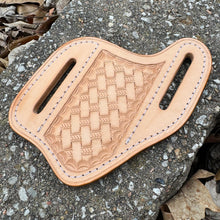 Cargar imagen en el visor de la galería, Basketweave Stamped Natural Veg Tan Cowhide Leather Handmade Pocket Knife Holster Sheath, Pancake Style Cross Draw with Belt Slots - Stonestreet Leather
