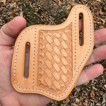 Cargar imagen en el visor de la galería, Basketweave Stamped Natural Veg Tan Cowhide Leather Handmade Pocket Knife Holster Sheath, Pancake Style Cross Draw with Belt Slots - Stonestreet Leather
