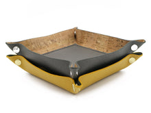 Cargar imagen en el visor de la galería, Contemporary Valet Tray - Italian Pebble Grain Leather Lined with Cork - Stonestreet Leather
